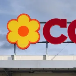 Insegna del supermercato Conad